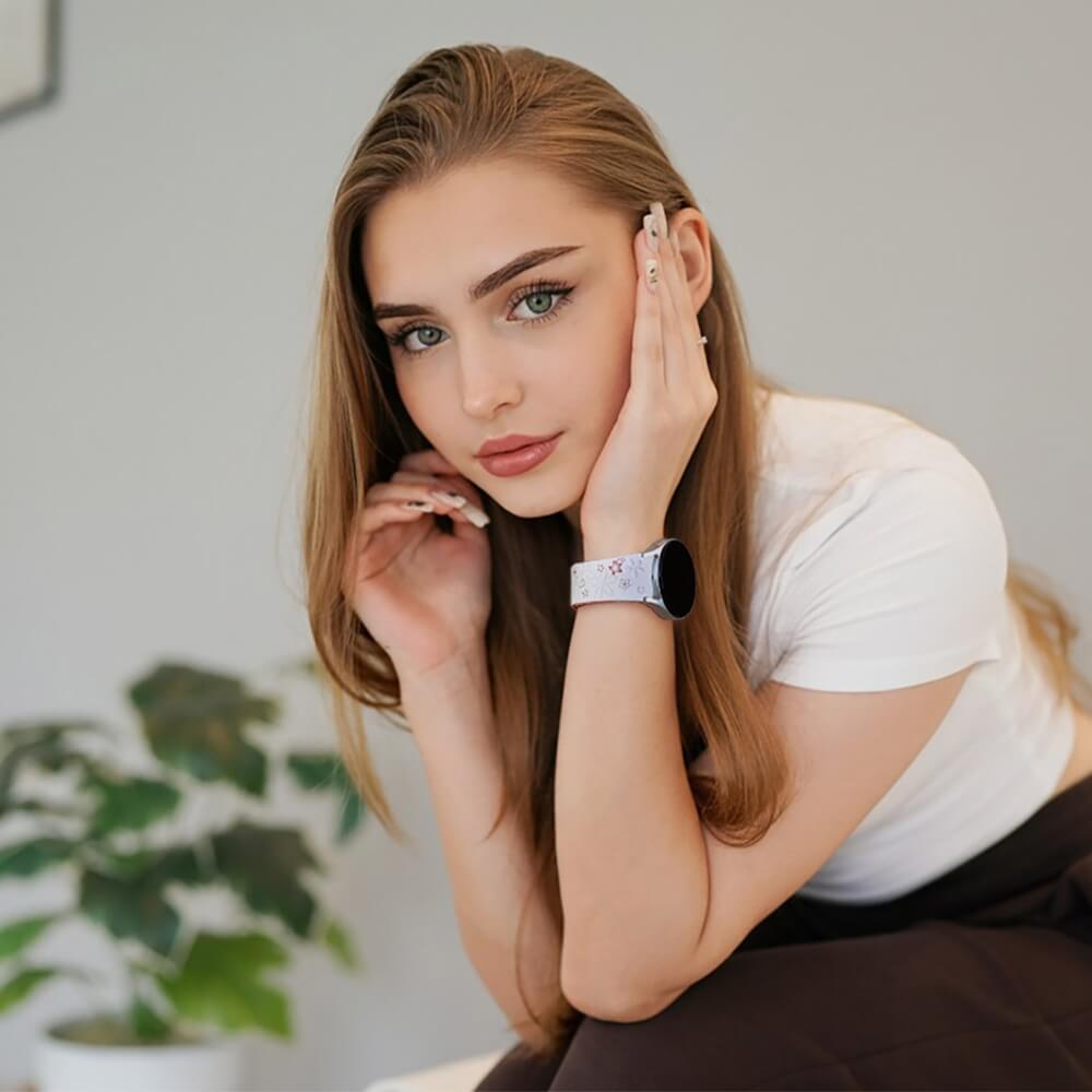 Bene Engraved Floral Silicone Galaxy Band